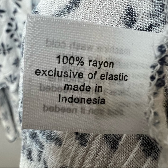 LANE BRYANT White Navy Tunic Top Hi Low Hem Long Sleeve V Neck Button Up Sz 14 - Picture 8 of 10